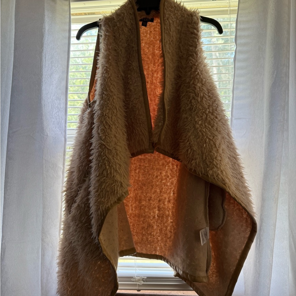 TCEC Cream Textured Vest